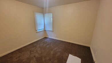 808 Seward Ave in Akron, OH - Building Photo - Building Photo