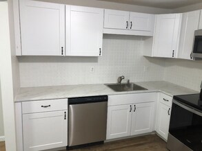 85 Old Town Rd in Vernon, CT - Building Photo - Building Photo