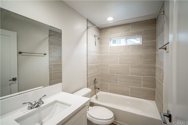 1560 Ricardo St in Los Angeles, CA - Building Photo - Building Photo