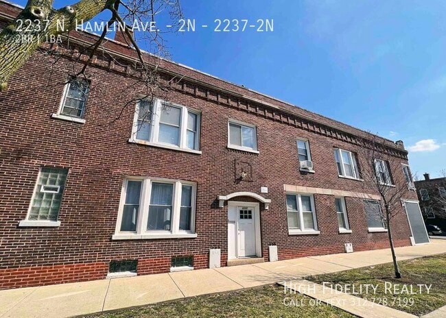 2237 N Hamlin Ave in Chicago, IL - Building Photo - Building Photo