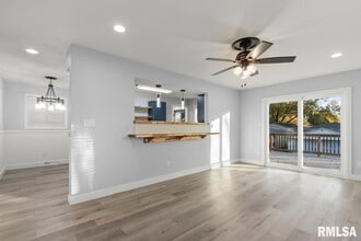 1900 E Knox St in Peoria, IL - Building Photo - Building Photo