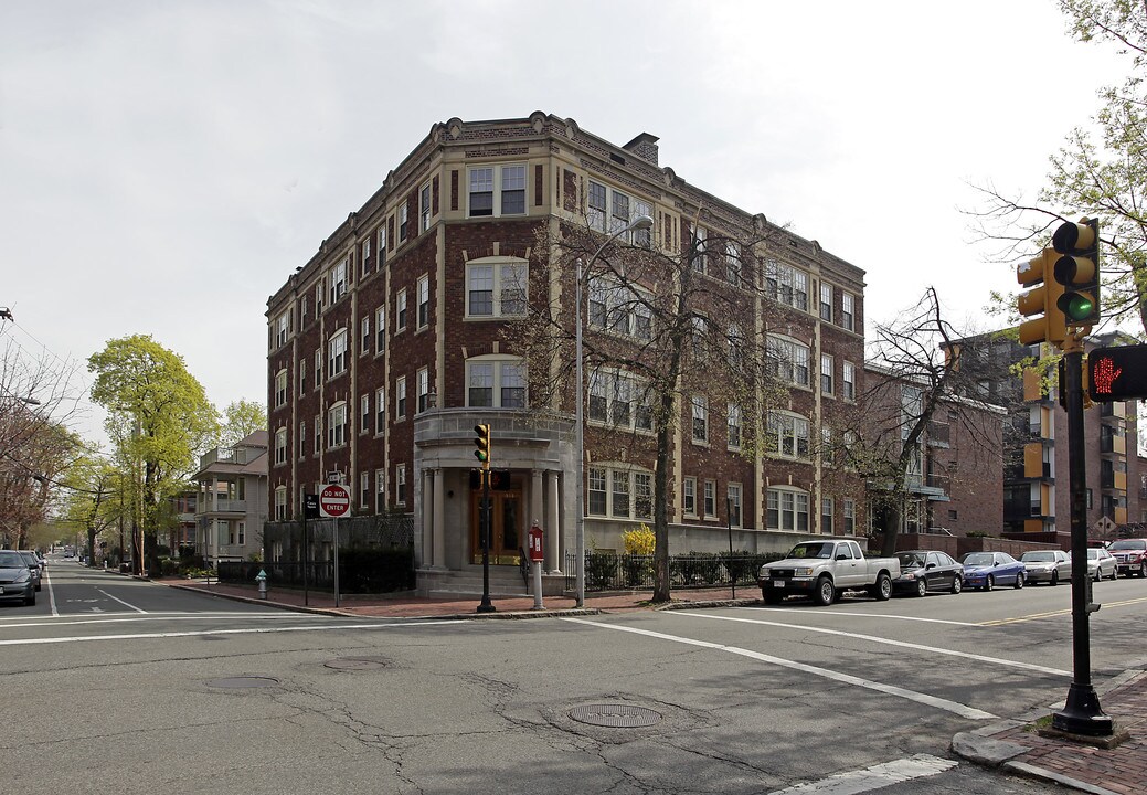 353 Harvard St in Cambridge, MA - Foto de edificio