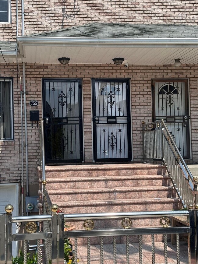 property at 755 Drew St