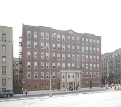 Berger Court in Bronx, NY - Foto de edificio - Building Photo