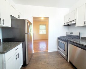 2242 N Monticello Ave in Chicago, IL - Building Photo - Building Photo