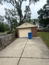 25211 Hopkins St in Dearborn Heights, MI - Building Photo - Building Photo