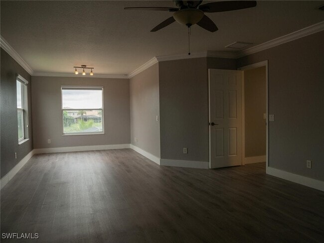 property at 2822 Inlet Cove Ln W