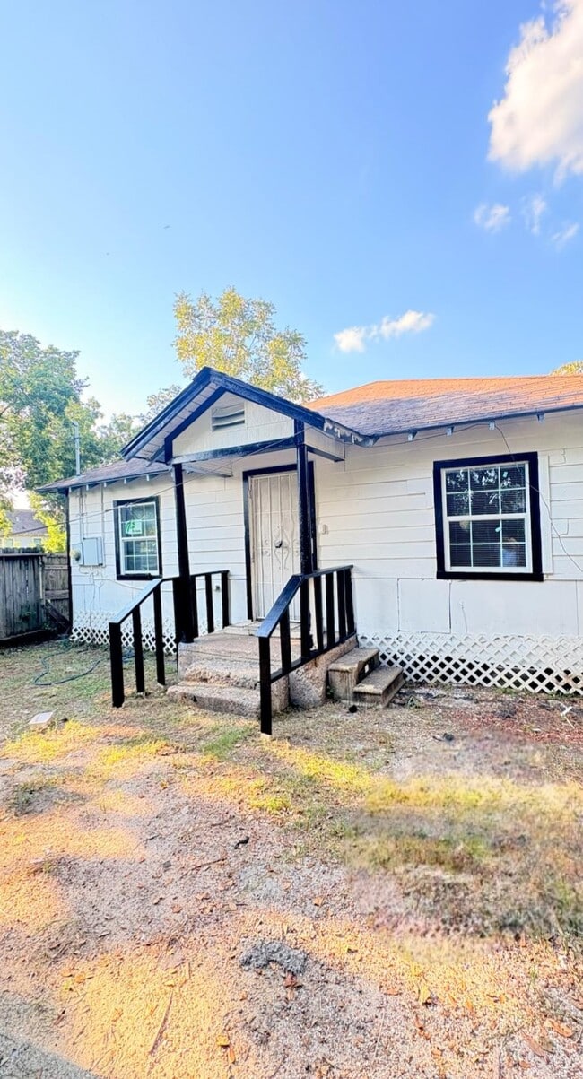 property at 3510 Lyons Ave