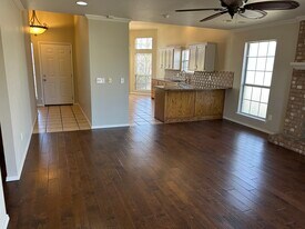 6301 S Bonham St in Amarillo, TX - Building Photo