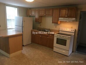 269 1/2 French St in Bangor, ME - Building Photo - Building Photo