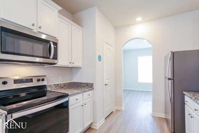 10475 Red Cardinal Dr in Cleveland, TX - Building Photo - Building Photo