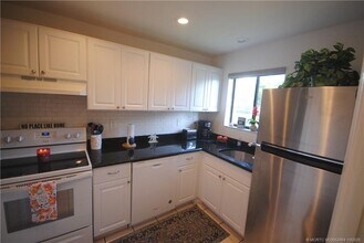 5333 SE Miles Grant Rd in Stuart, FL - Building Photo - Building Photo