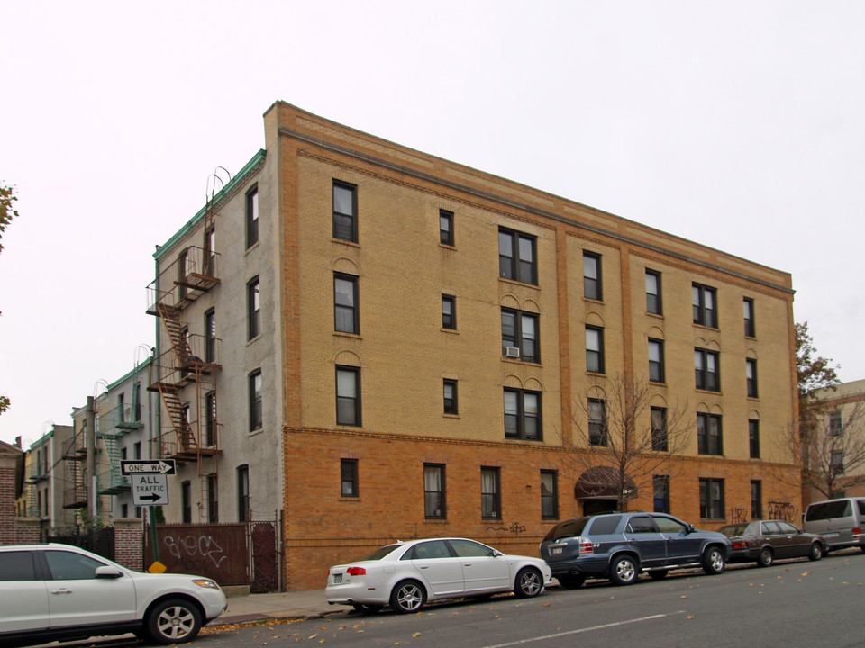 54-02 Skillman Ave in Flushing, NY - Building Photo