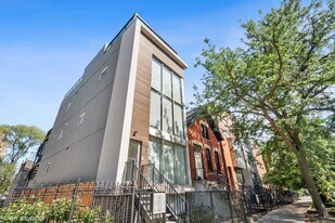 1547 N Wood St in Chicago, IL - Building Photo