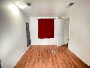 39 3 Cross Ln in Los Lunas, NM - Building Photo - Building Photo