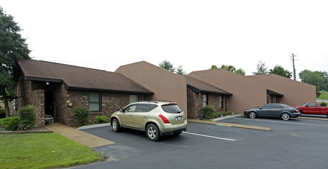 240 Hardin Ln in Sevierville, TN - Foto de edificio - Building Photo