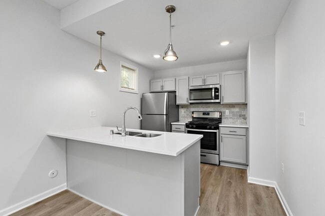 2109 Aldrich Ave S in Minneapolis, MN - Building Photo - Building Photo