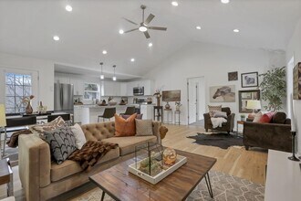 4075 Gun Barrel Rd NE in Rushville, OH - Building Photo - Building Photo