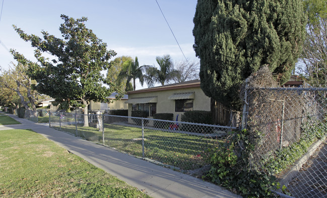 1081-1113 San Juan St in Tustin, CA - Building Photo - Building Photo