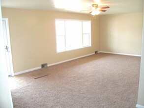 2300 N Thornton St in Clovis, NM - Building Photo - Building Photo