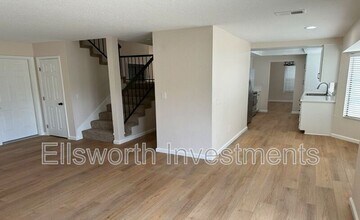 10986 Elderwood Rd in San Diego, CA - Building Photo - Building Photo