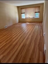 26 W Payne St, Unit Upper in Lancaster, NY - Building Photo - Building Photo