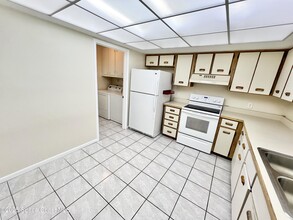 1750 Commodore Blvd in Cocoa Beach, FL - Building Photo - Building Photo