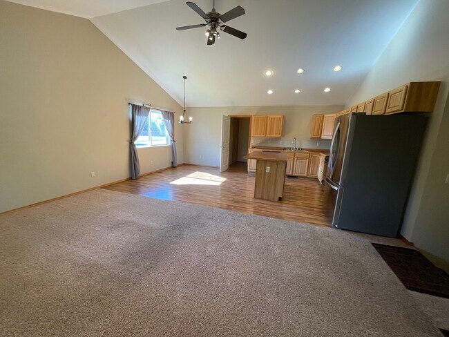 509 Woodman Dr in Belgrade, MT - Building Photo - Building Photo