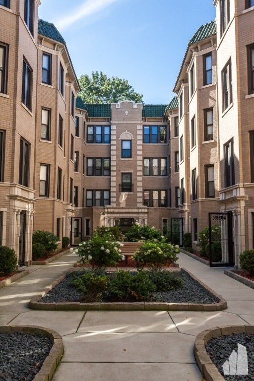 property at 4034 N Ashland Ave