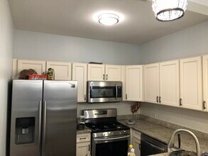 6744 S St Lawrence Ave-Unit -2 in Chicago, IL - Building Photo - Building Photo