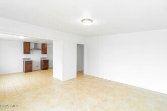 8620 Campana Ct in El Paso, TX - Building Photo - Building Photo