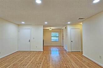 47 Monet Ct NW in Atlanta, GA - Building Photo - Building Photo
