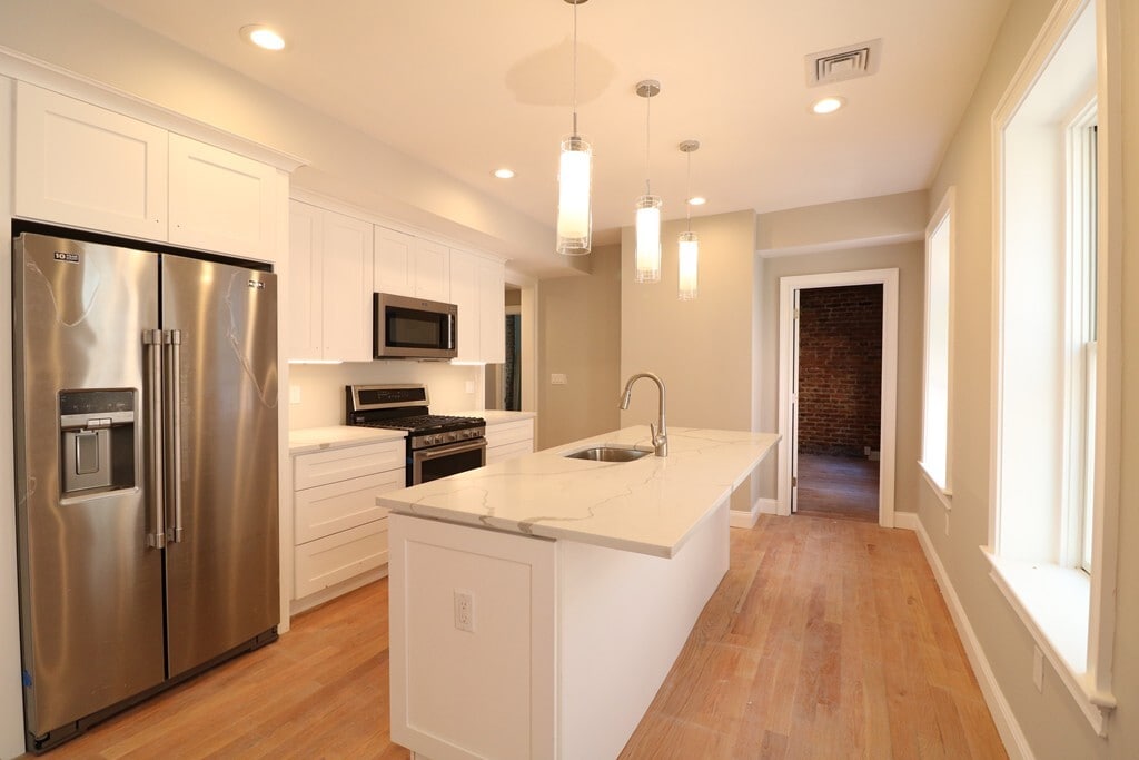 422 Hanover St in Boston, MA - Building Photo