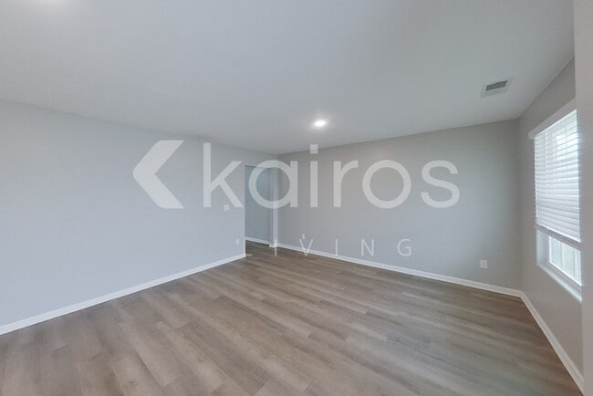 35 E Luminous Way in Hampstead, NC - Building Photo - Building Photo