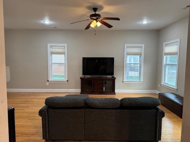 property at 904 Kentwood Dr