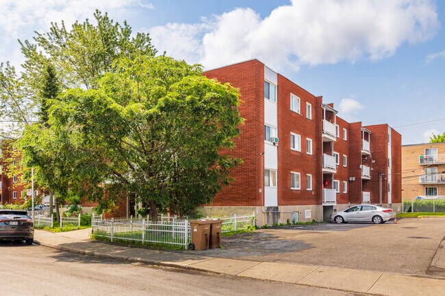 12370 St-Jacques Av in Montreal Nord, QC - Building Photo - Primary Photo