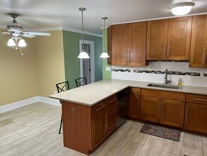 3008 Secane Dr in Philadelphia, PA - Building Photo - Building Photo