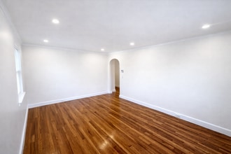 186 Summit Ave, Unit 1A in Quincy, MA - Foto de edificio - Building Photo