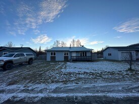 850 Edinborough Dr in Palmer, AK - Building Photo
