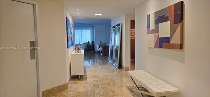 3802 NE 207th St in Aventura, FL - Building Photo - Building Photo