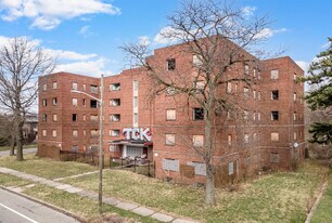 1740 W Grand Blvd in Detroit, MI - Building Photo