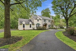 1316 Heller Dr in Yardley, PA - Building Photo