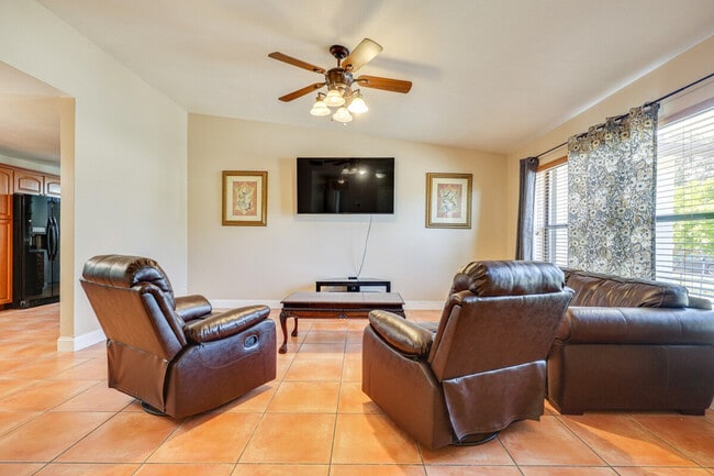 10934 SW 158th Terrace in Miami, FL - Building Photo - Building Photo