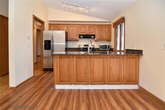 34 Ann Mary Brown Dr in Warwick, RI - Building Photo - Building Photo