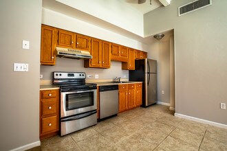 229 N Poplar St-Unit -APT 29 in Charlotte, NC - Building Photo - Building Photo