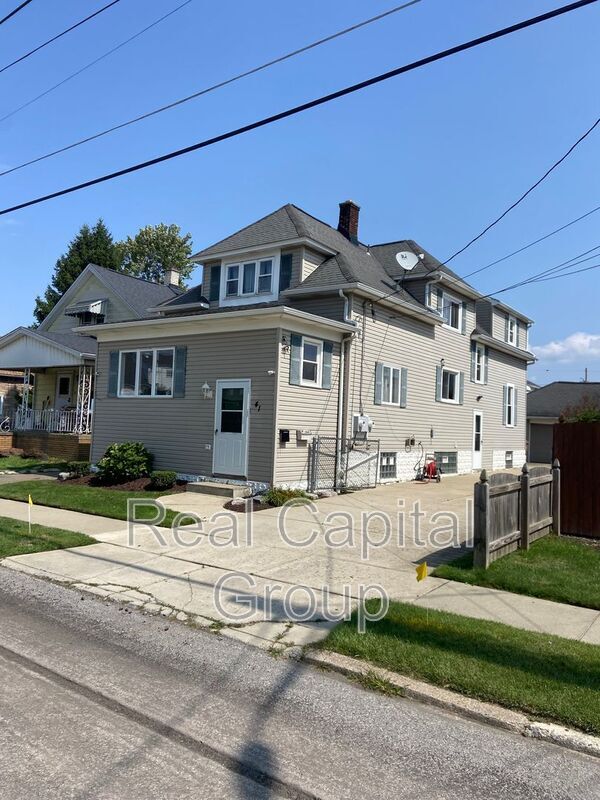 property at 41 Pleasant Pkwy
