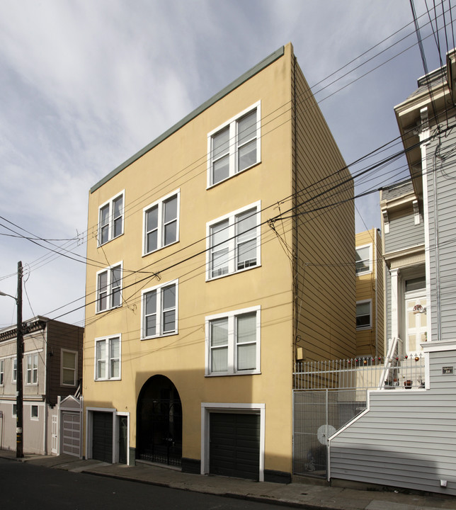 17-27 Godeus St in San Francisco, CA - Building Photo