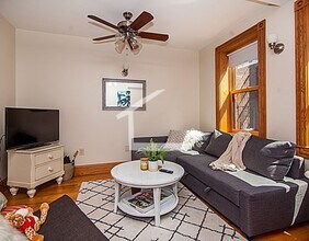 137 Charles St in Boston, MA - Building Photo - Building Photo