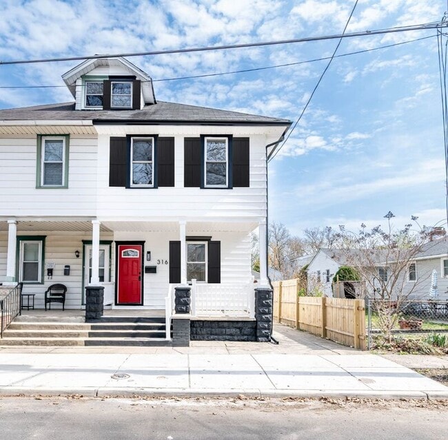 property at 316 W 4th St