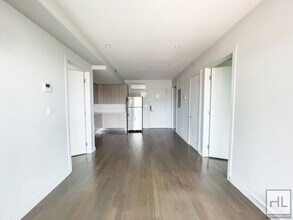 Bushwick Avenue / Spacious 2-Bed 1-Bath in Brooklyn, NY - Building Photo - Building Photo